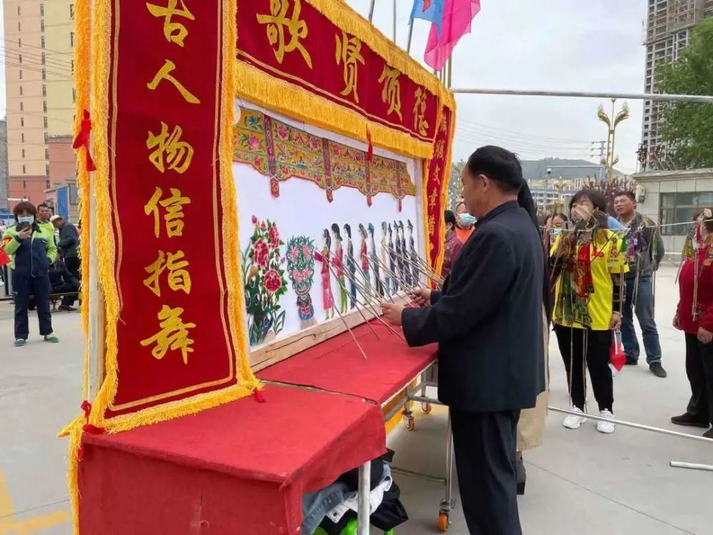 新澳門王中王期期中，揭秘彩票背后的秘密與策略，揭秘新澳門王中王彩票背后的秘密與策略，期期中探秘彩票世界