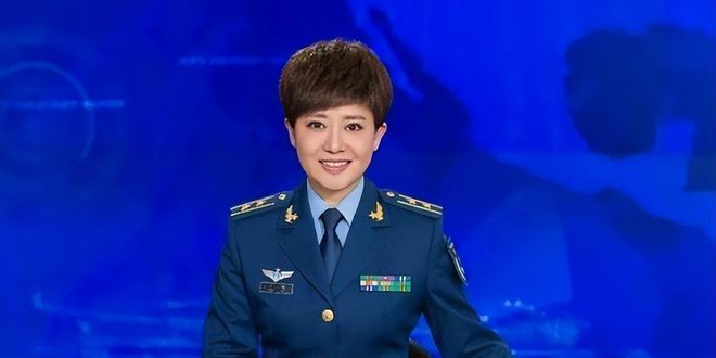 軍事節(jié)目女主持人，閃耀熒屏的星光，軍事節(jié)目女主持人，熒屏上的璀璨星光