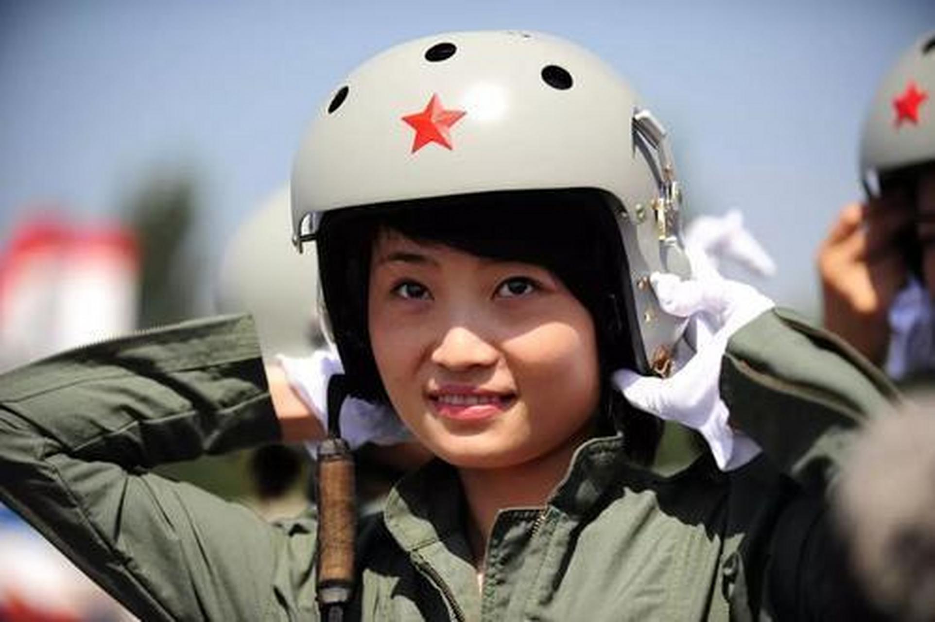 四川女飛行員余旭，英勇無畏的藍(lán)天使者，四川女飛行員余旭，藍(lán)天的英勇使者