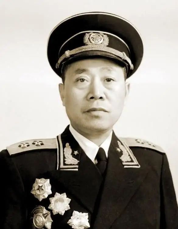 上將上面還有等級嗎，探究軍銜體系中的高級職位與等級劃分，軍銜體系揭秘，上將之上是否還有更高級別？高級職位與等級劃分全解析