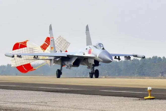 連云港軍用機場殲-11，揭秘軍事航空的神秘面紗，揭秘連云港軍用機場殲-11軍事航空的神秘面紗