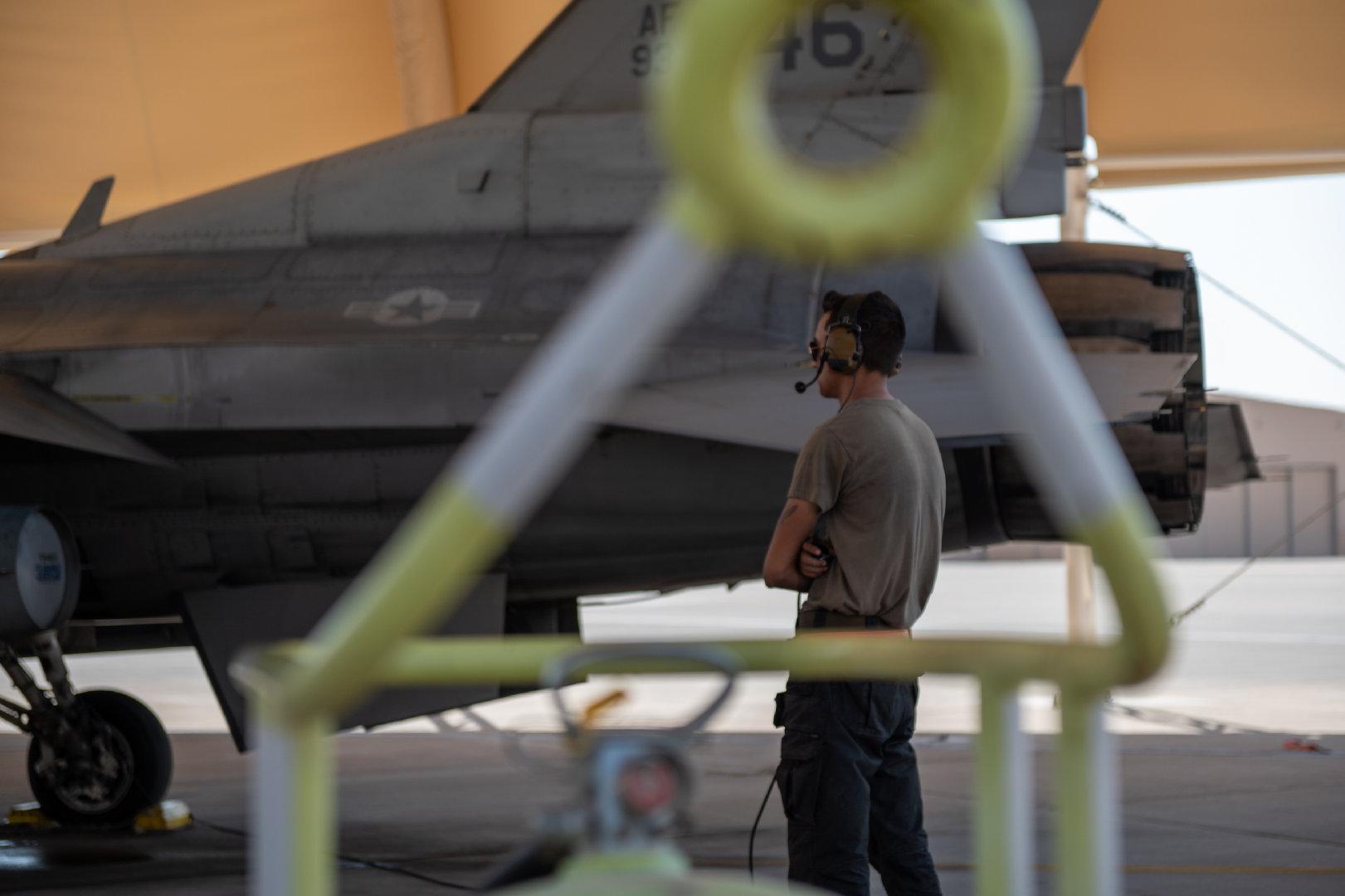 中國空軍戰(zhàn)機數(shù)量概覽，2022年的最新數(shù)據(jù)解讀，中國空軍戰(zhàn)機數(shù)量概覽，最新數(shù)據(jù)解讀及分析（2022版）