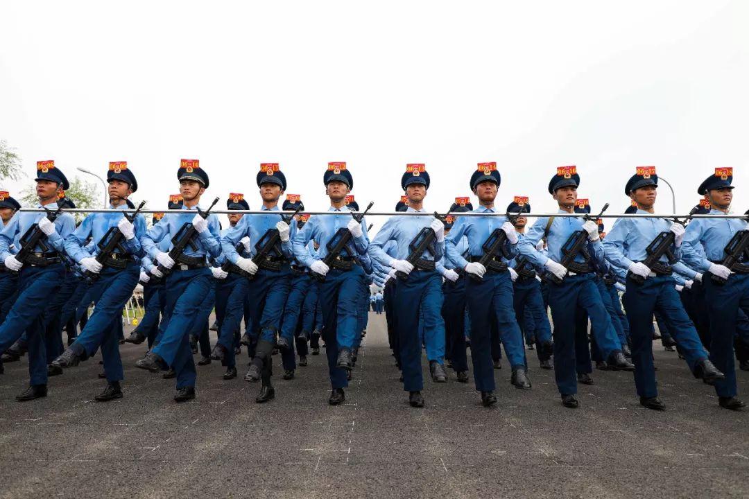 閱兵盛典，2019年的震撼與感動(dòng)——我的觀后感，閱兵盛典的震撼與感動(dòng)，我的觀后感回顧與展望（2019年）