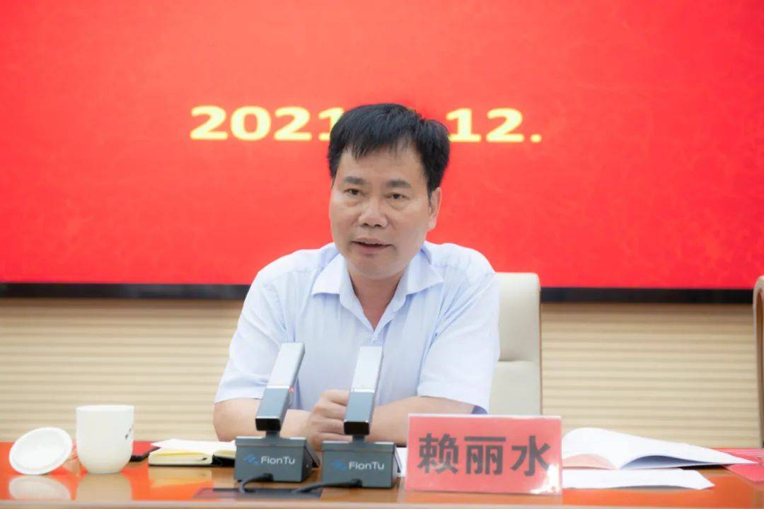 二四六香港資料期期中，深度解析與SEO優(yōu)化策略，深度解析香港期期中資料，SEO優(yōu)化策略揭秘