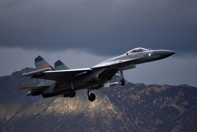 殲-11代號(hào)，揭示中國(guó)空軍強(qiáng)大戰(zhàn)斗力的象征，殲-11代號(hào)，中國(guó)空軍強(qiáng)大戰(zhàn)斗力的象征標(biāo)簽