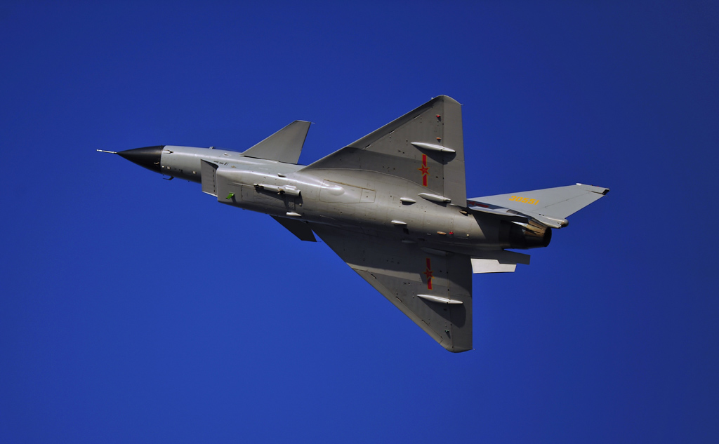 殲十戰(zhàn)機圖片，探索中國空軍的力量象征，殲十戰(zhàn)機風(fēng)采，中國空軍的力量象征圖片展示