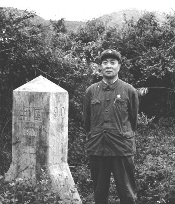 獨(dú)一無(wú)二的少將連長(zhǎng)——一位英雄的故事，獨(dú)一無(wú)二的少將連長(zhǎng)，英雄傳奇故事