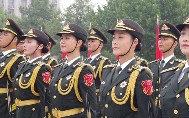 三軍儀仗隊(duì)最漂亮的女兵，閃耀的榮光與堅(jiān)韌的精神，三軍儀仗隊(duì)最美女兵，榮光與堅(jiān)韌的閃耀精神