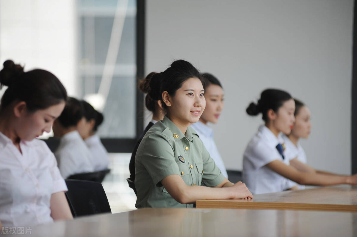 女生考部隊文職報考攻略，實現(xiàn)夢想，從這里起航，女生考部隊文職報考攻略，實現(xiàn)夢想，從文職起航之路