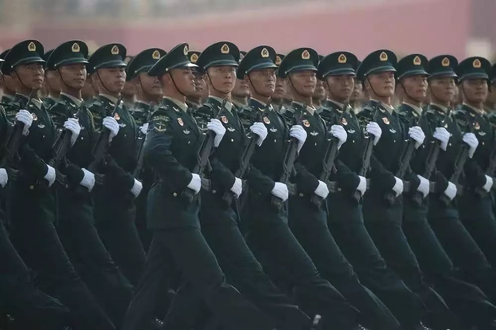 重溫歷史瞬間，2009大閱兵全程回顧，精彩紛呈的168分鐘完整版，重溫輝煌瞬間，2009大閱兵全程回顧，精彩紛呈的完整版視頻