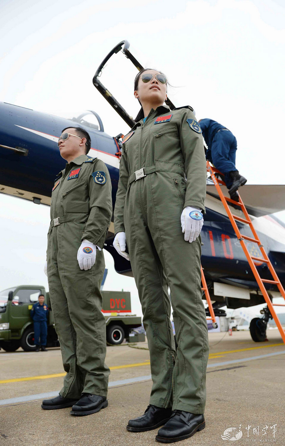 揭秘殲-10女飛行員神秘事件，真相探尋與反思，揭秘殲-10女飛行員神秘事件，探尋真相與反思之路