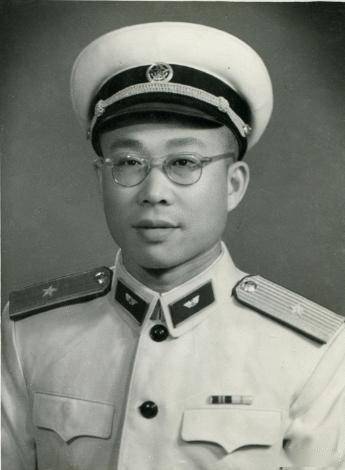 揭秘，35歲的少將是否可能？，揭秘，35歲能否成為少將？