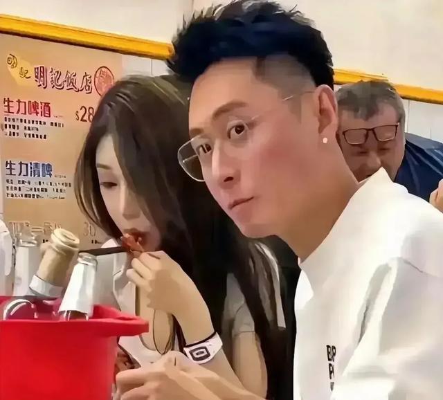 關于買超歷任女友的探討，買超歷任女友深度探討，情感歷程與關系解析