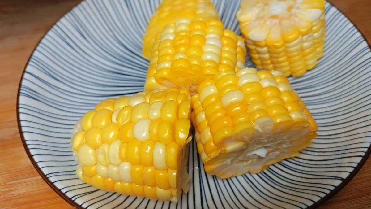 適合晚上吃的低卡晚餐，健康飲食的新選擇，健康低卡晚餐，晚間理想飲食新選擇