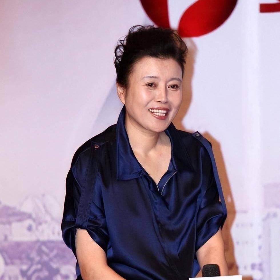 演員丁嘉麗個人資料，深度解析一位影視界的璀璨明星，演員丁嘉麗個人資料揭秘，影視界的璀璨明星深度解析