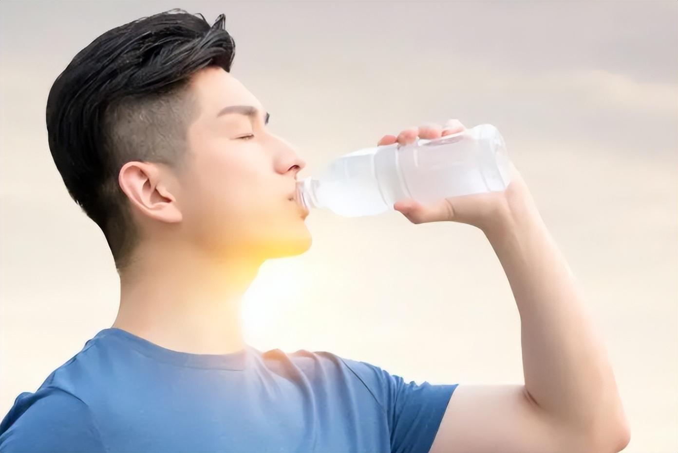 最簡單的醒酒方法——讓你迅速恢復(fù)清醒，最簡單的醒酒方法，迅速恢復(fù)清醒的秘訣