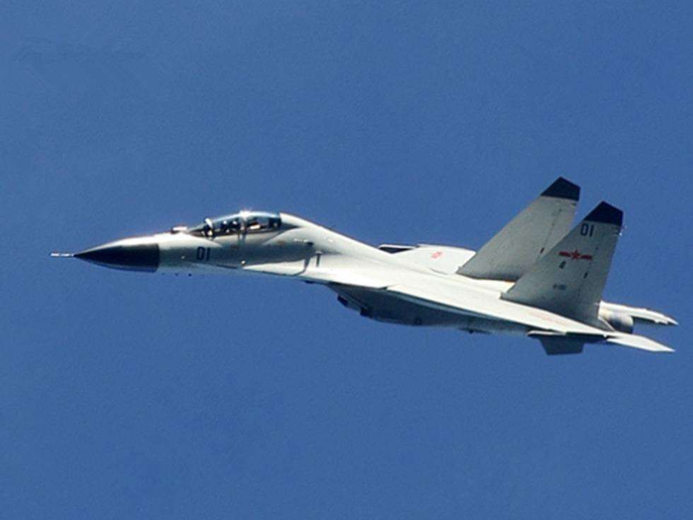 殲-11D戰(zhàn)斗機(jī)，中國(guó)空中力量的璀璨明珠，殲-11D戰(zhàn)斗機(jī)，中國(guó)空中力量的耀眼明珠
