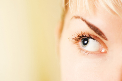 去除黑眼圈的秘訣，揭示隱藏在日常生活中的十個(gè)實(shí)用小竅門，揭秘日常實(shí)用小竅門，輕松消除黑眼圈的秘訣