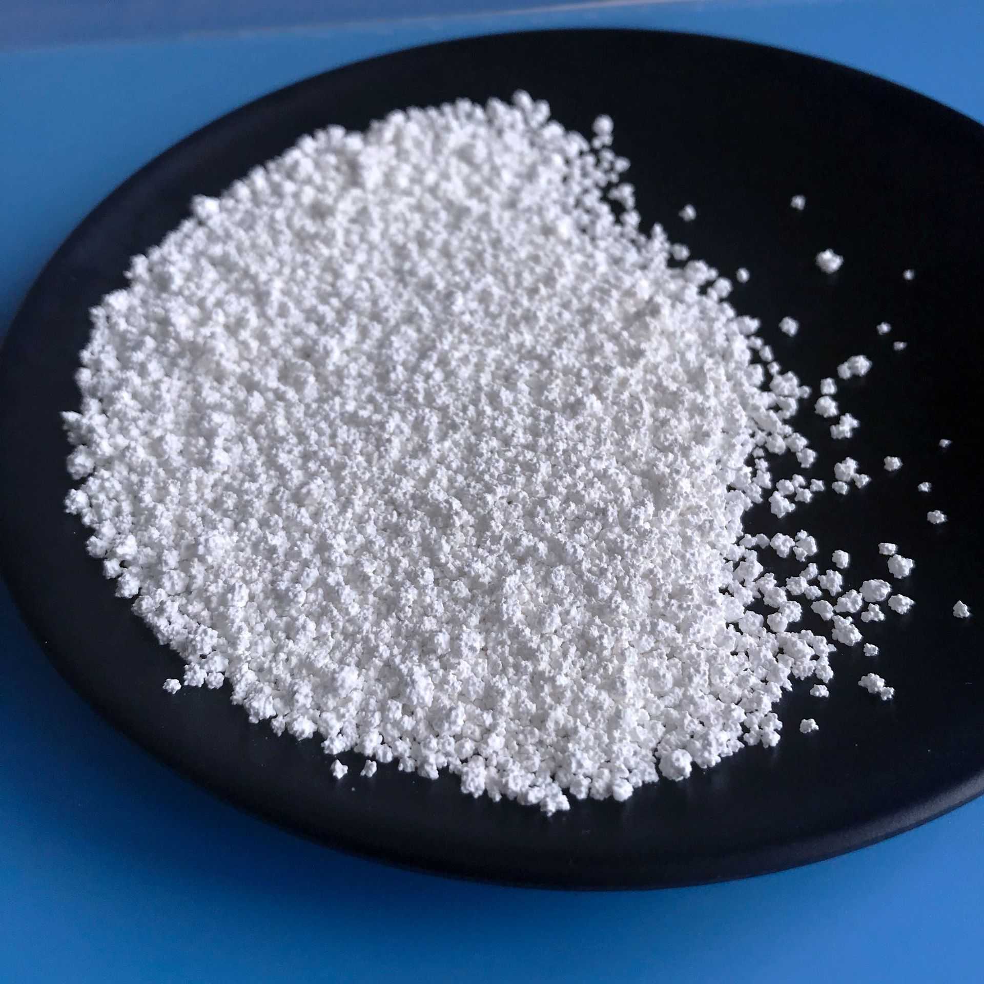 氯化鈣，深入了解與應(yīng)用前景，氯化鈣，深入了解及其應(yīng)用前景