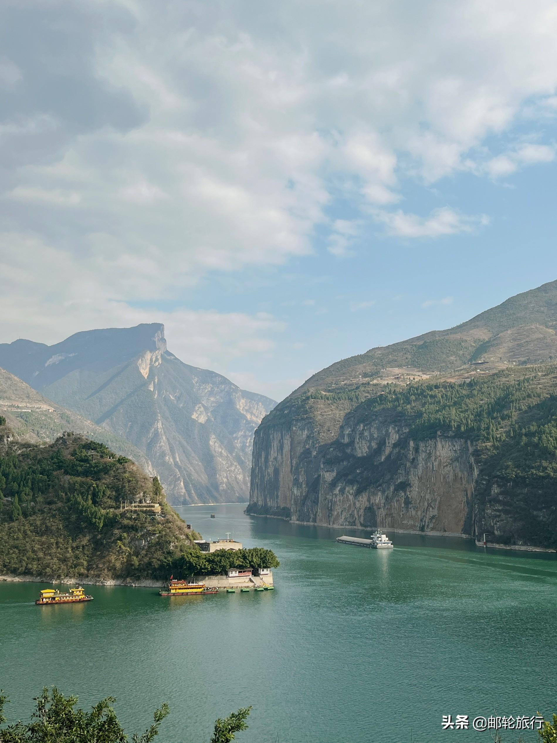 中國(guó)大型游輪價(jià)格表及其市場(chǎng)分析，中國(guó)大型游輪價(jià)格表與市場(chǎng)需求分析