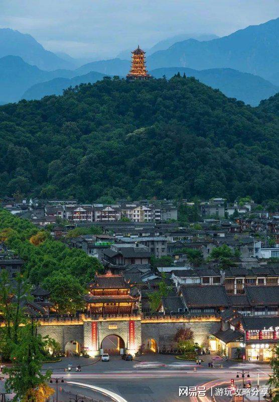 成都三日游旅行團(tuán)，深度探索天府之國(guó)的魅力，深度探索天府之國(guó)，成都三日游旅行團(tuán)體驗(yàn)之旅