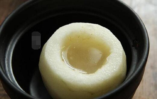 川貝燉雪梨的正確做法——健康養(yǎng)生的美味甜品，川貝燉雪梨，健康養(yǎng)生的美味甜品做法指南