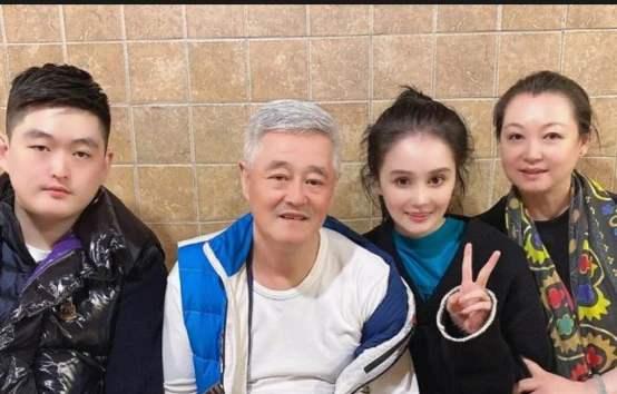 娜扎說(shuō)張翰愛鄭爽，深度解讀背后的故事與情感糾葛，娜扎透露張翰對(duì)鄭爽深情，情感糾葛背后的故事深度解讀