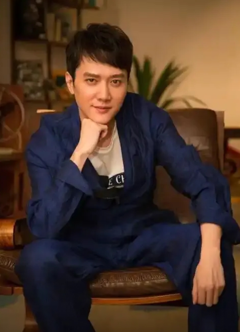 馮紹峰前女友，揭秘過(guò)往情感歷程與現(xiàn)今生活軌跡，馮紹峰前女友揭秘，情感歷程與現(xiàn)今生活軌跡探秘