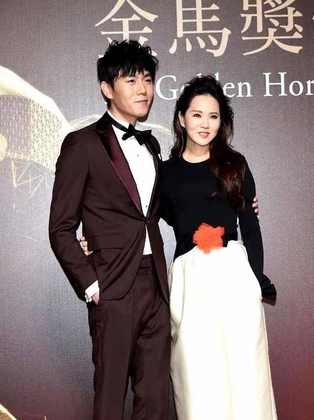 關(guān)于秦昊伊能靜婚變事件，真相與傳聞的解讀，秦昊伊能靜婚姻風(fēng)波真相揭秘，真相與傳聞解讀