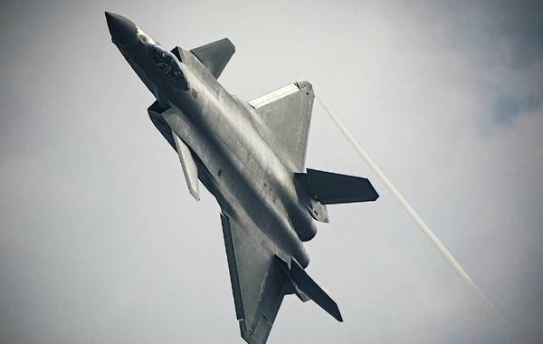 殲擊機(jī)20，技術(shù)革新與中國空軍力量的飛躍，殲擊機(jī)20，技術(shù)革新引領(lǐng)中國空軍力量飛躍發(fā)展