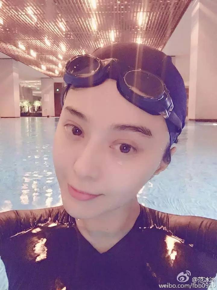 文二哥與十二位璀璨女明星的珍貴瞬間，照片與名字回顧，文二哥與十二位明星的璀璨瞬間，照片與名字回顧之旅