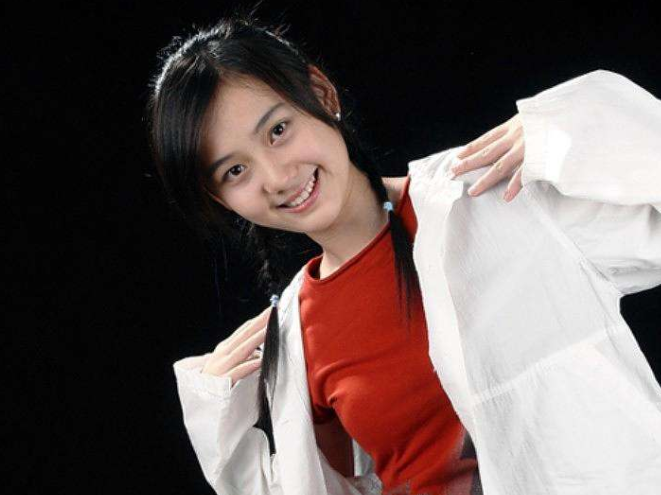 陸怡璇個(gè)人資料，一位引人注目的明星的詳細(xì)介紹，陸怡璇個(gè)人簡介，明星魅力的深度解析