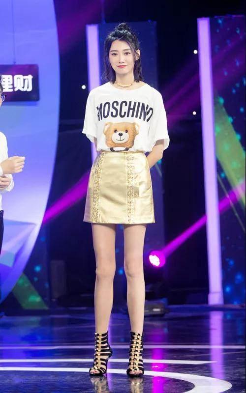 謝娜個(gè)人資料，出生日期、身高及其他詳細(xì)信息，謝娜個(gè)人檔案，生日、身高及其他詳細(xì)信息揭秘