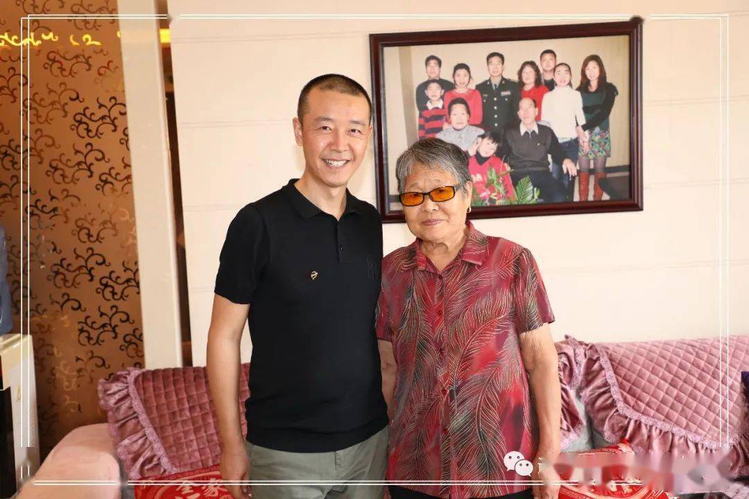 景海鵬中將的爺爺，一位令人敬仰的家族榮耀與傳承，景海鵬中將的爺爺，家族榮耀與傳承的典范