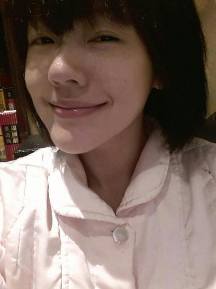 素顏照片女生普通人，真實之美的展現(xiàn)，真實之美，素顏女生照片展現(xiàn)自然風(fēng)采