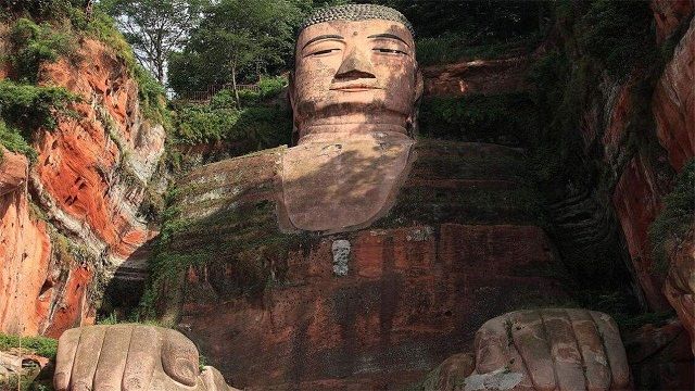 樂山大佛胸口是誰(shuí)的墓，揭秘千年之謎，樂山大佛胸口之謎，揭秘千年古墓真容
