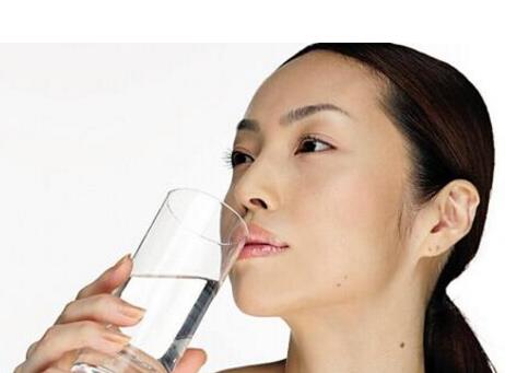 額頭皺紋怎么消除？簡(jiǎn)單方法大揭秘，額頭皺紋消除秘訣，簡(jiǎn)單有效方法大揭秘