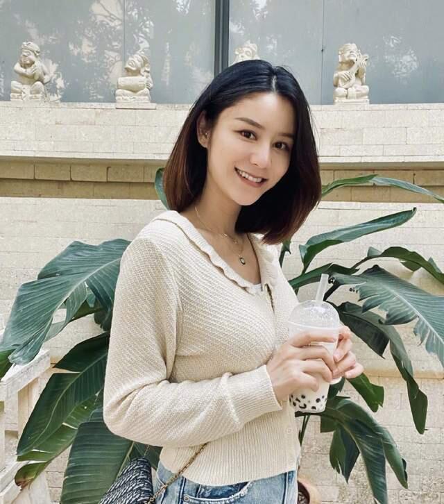 張馨月個(gè)人資料，探索明星的璀璨人生，張馨月個(gè)人資料，揭秘明星璀璨人生之旅