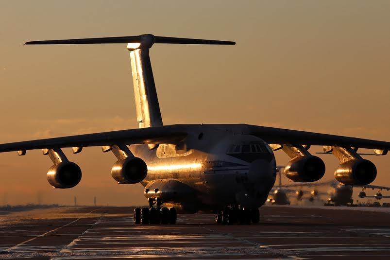 伊爾-76運(yùn)輸機(jī)，航空巨無霸的傳奇故事，伊爾-76運(yùn)輸機(jī)，航空巨無霸的輝煌傳奇