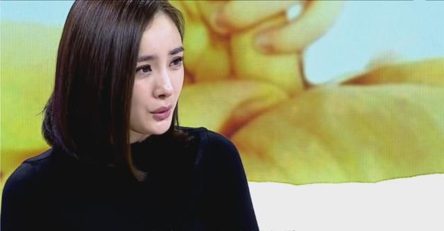 迪麗熱巴承認(rèn)自己抽煙，公眾人物的生活細(xì)節(jié)與社會(huì)影響，迪麗熱巴抽煙事件，公眾人物生活細(xì)節(jié)與社會(huì)影響探究