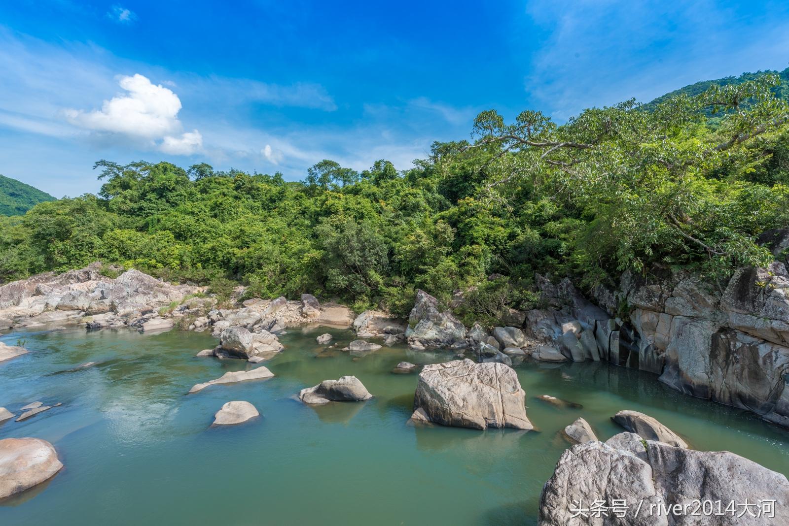 呀諾達(dá)熱帶雨林景點(diǎn)介紹，自然之美的獨(dú)特展示，呀諾達(dá)熱帶雨林，自然之美的獨(dú)特展示與景點(diǎn)介紹