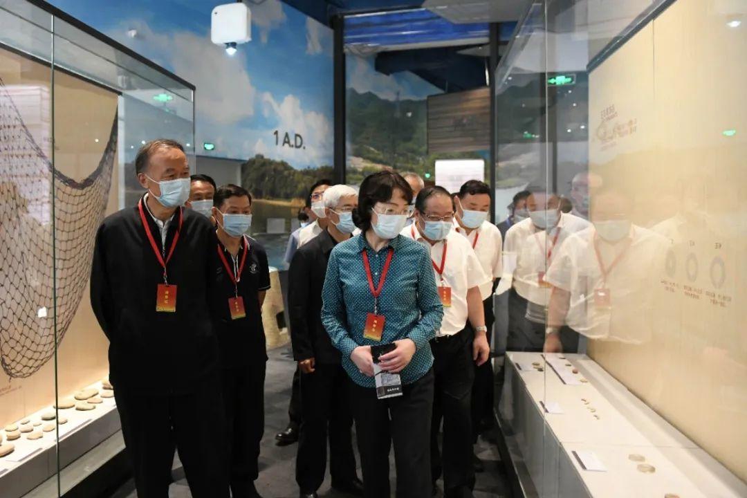 澳門(mén)今晚必開(kāi)一肖掛牌，揭秘生肖運(yùn)勢(shì)與博彩文化交融的神秘面紗，澳門(mén)今晚生肖運(yùn)勢(shì)揭秘，博彩文化與生肖運(yùn)勢(shì)交融的神秘面紗