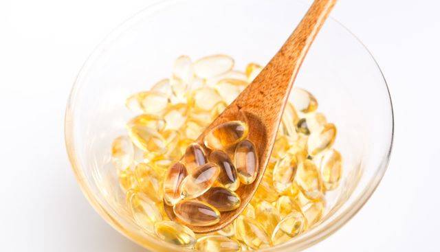 女性一天吃一粒維生素E，益處、注意事項(xiàng)與最佳實(shí)踐，女性每日一粒維生素E，益處、注意事項(xiàng)與最佳實(shí)踐指南