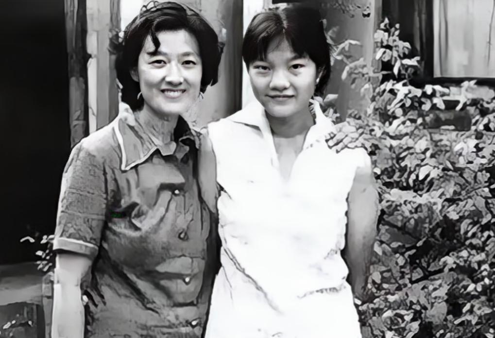 陳凱歌前妻，一位被時(shí)光溫柔以待的女神，陳凱歌前妻，時(shí)光中的女神