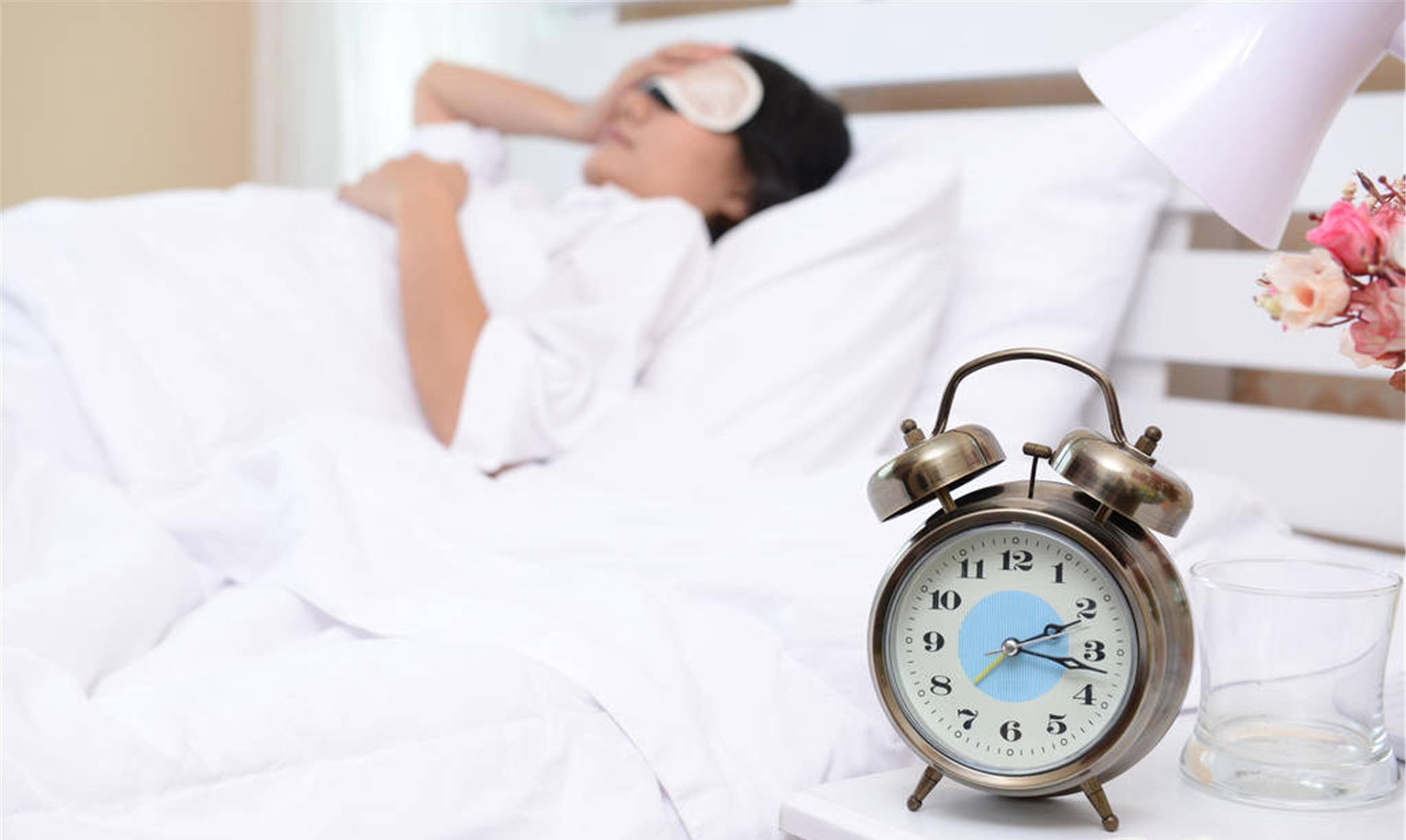 如何改善失眠的方法，全方位調(diào)整，重塑良好睡眠，全方位調(diào)整，改善失眠，重塑優(yōu)質(zhì)睡眠