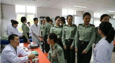 女兵招募過程中是否需要裸檢，探討與解析，女兵招募過程中的裸檢問題，探討與解析