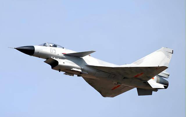 殲-10D交付中國(guó)，揭示其重要性及未來(lái)展望，殲-10D交付中國(guó)，揭示其戰(zhàn)略意義及未來(lái)展望