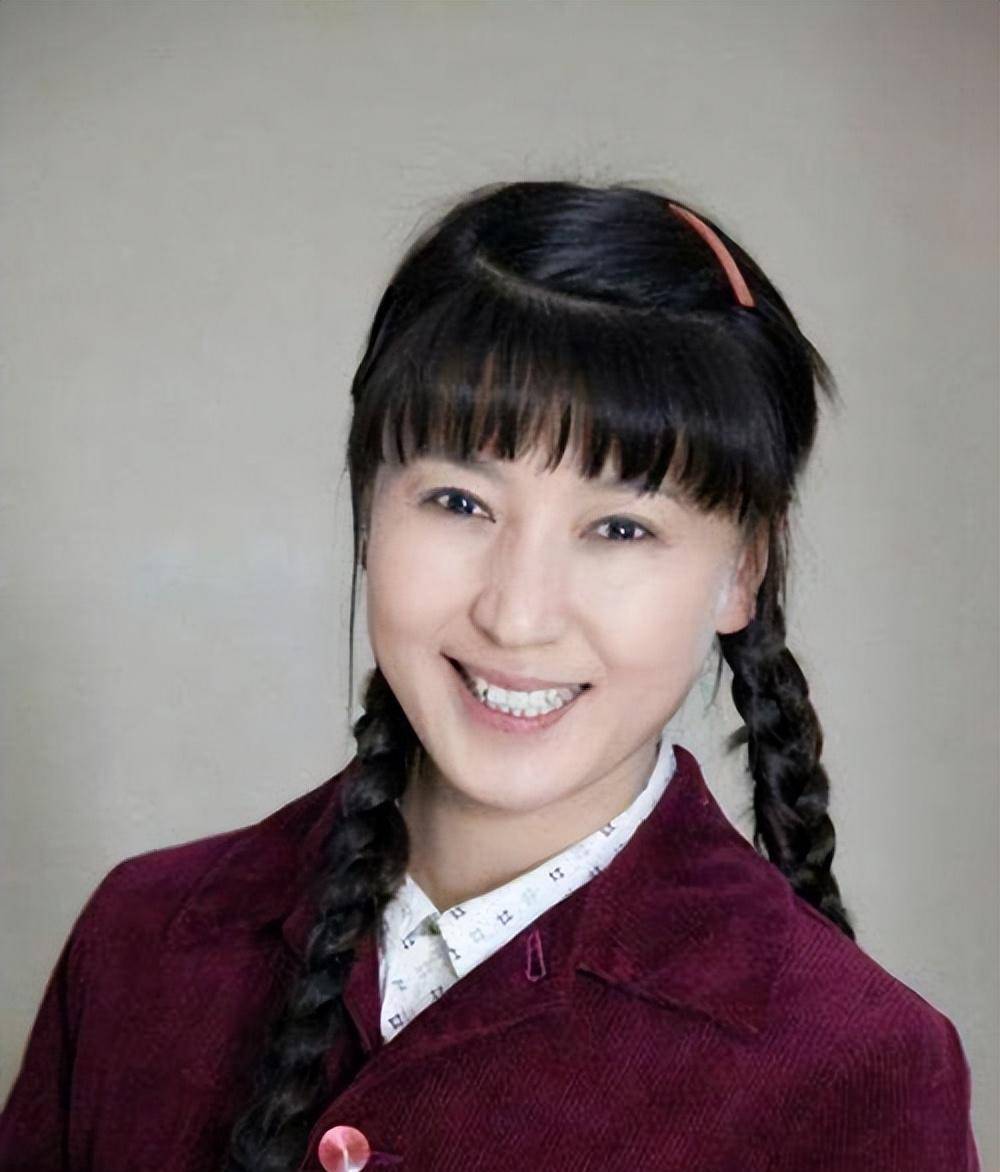 揭秘閆學(xué)晶的婚史與個人資料，一位才華橫溢的演員的成長歷程，揭秘閆學(xué)晶婚史與個人資料，才華橫溢演員的蛻變之路