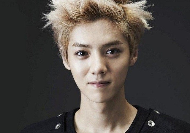 最帥的男明星照片前十名——璀璨星光下的魅力瞬間，璀璨星光下的十大最帥男明星魅力瞬間照片