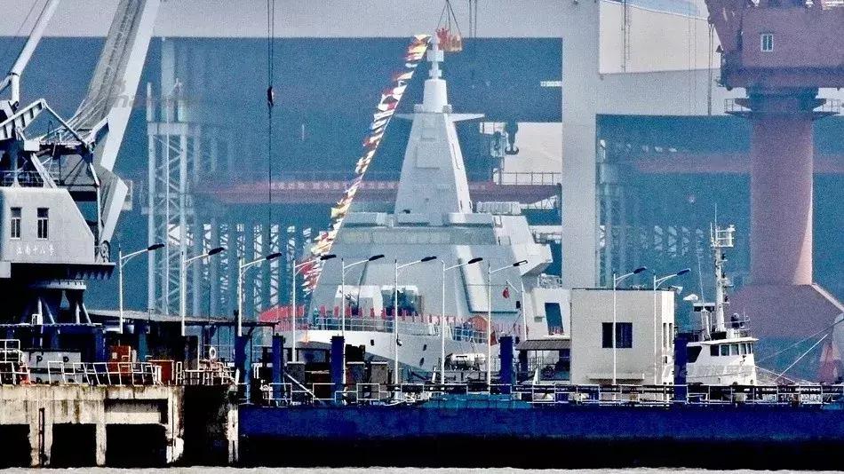 第9、10艘055大驅(qū)確認(rèn)開工，揭示中國(guó)海軍現(xiàn)代化建設(shè)的里程碑意義，中國(guó)海軍現(xiàn)代化里程碑，第9、10艘055大驅(qū)確認(rèn)開工揭示新篇章